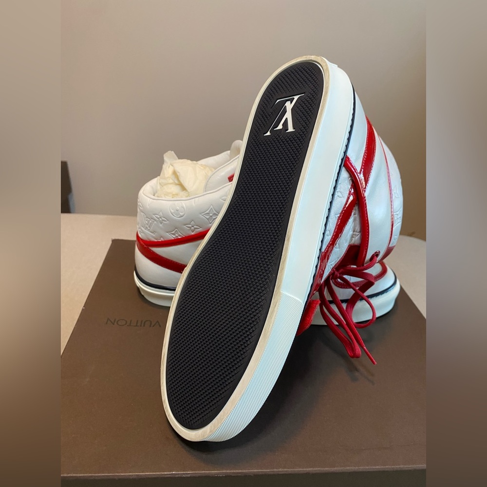 Louis Vuitton men shoes that are red/white - Picture 7 of 7